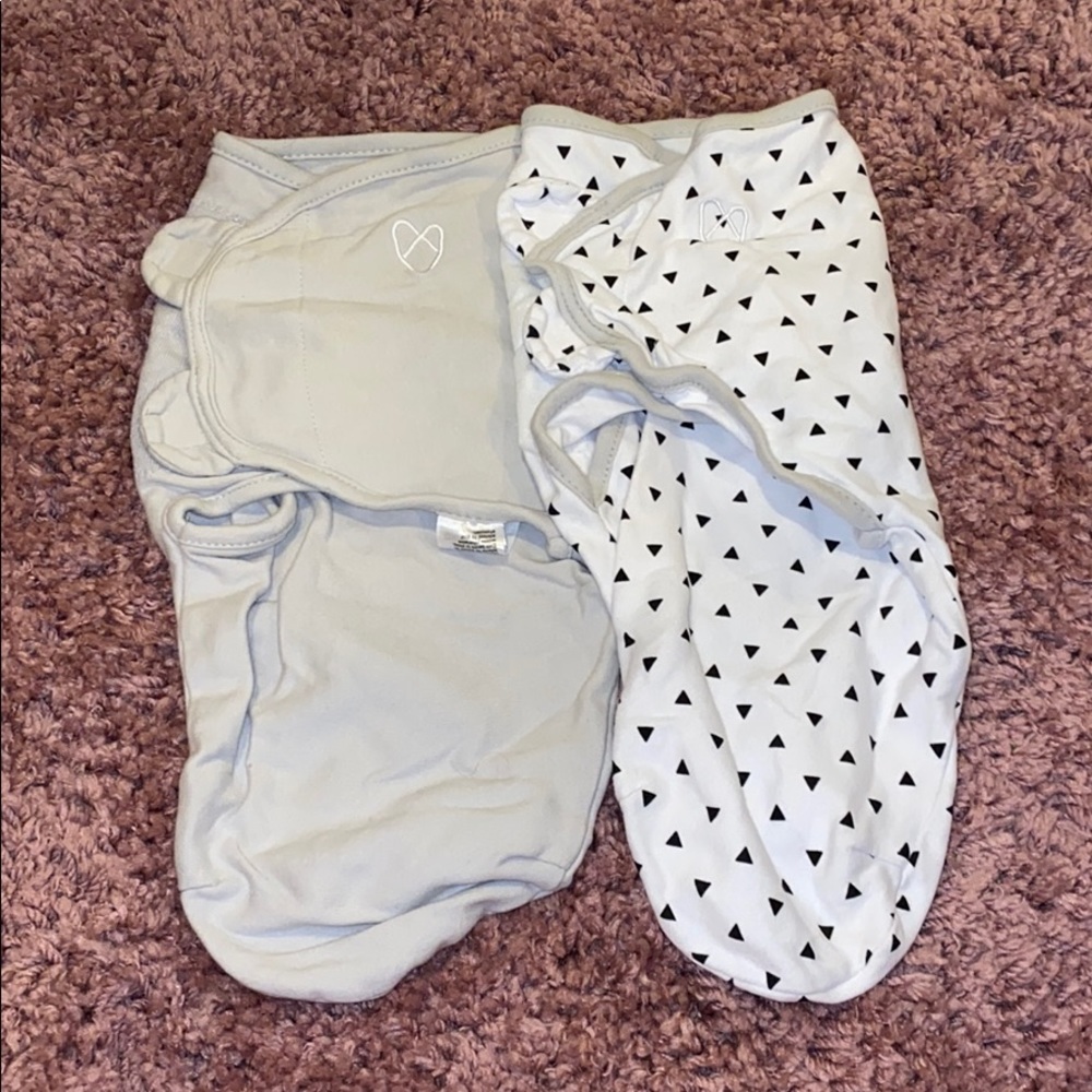 2 swaddles with Velcro
